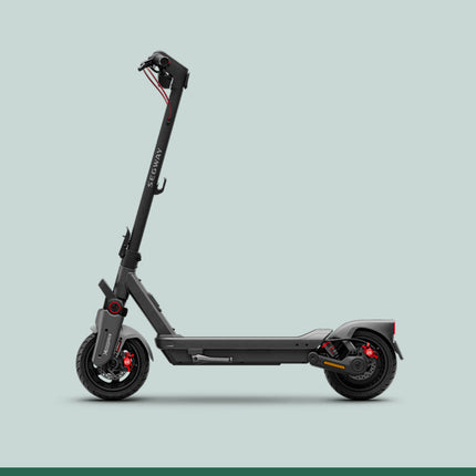 28 mph Max. Speed and 50 miles Max. Range